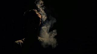 Kimseyi Çok Fazla Sevmiyeceksin