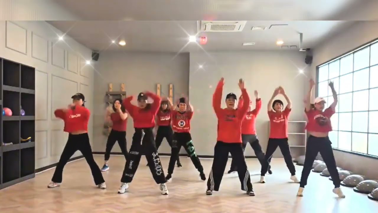 이유미파워로빅 {BODY SHOTS}#이유미파워로빅 #다이어트댄스 #미니미니댄스 #바디샷 #팝 몸풀이 #body shots