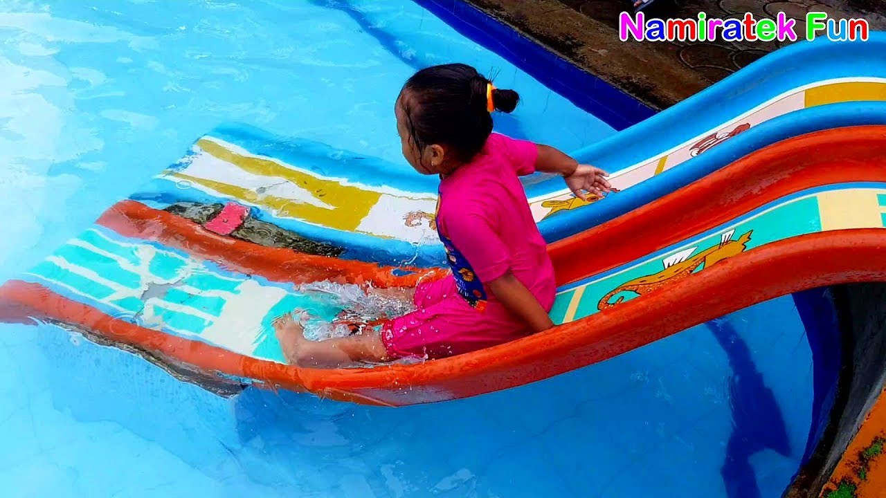 Balita Lucu Belajar Berenang Di Kolam Renang Fun Kids Learn