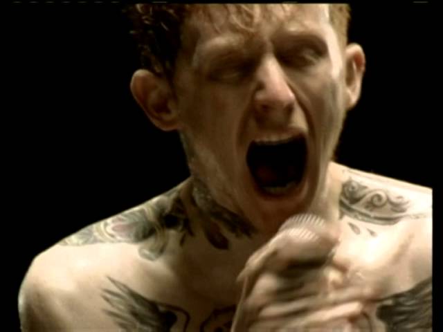 Ver Gallows - In The Belly Of A Shark (Official Music Video) en YouTube