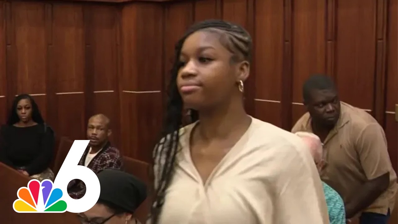 Teen pleads guilty to stabbing boyfriend to death during argument in ...