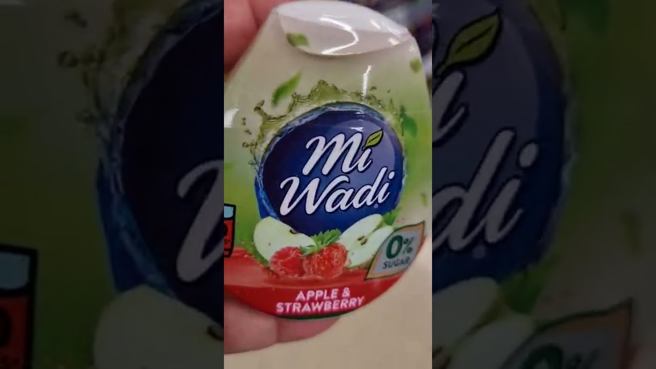 AMAZING MI WADI APPLE AND STRAWBERRY TINY SWEETS