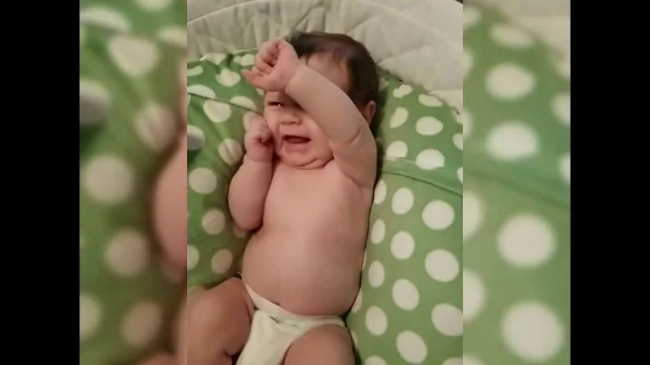 Baby dancing to 8 mile