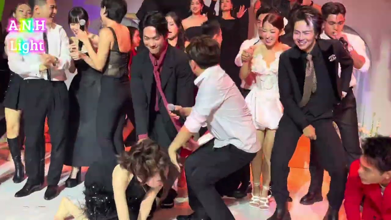 Cái khúc này là tê hết rồi nè. Ngày mai mới hiểu nha. Đám cưới Gin-Puka thì phải biết.!!!!!