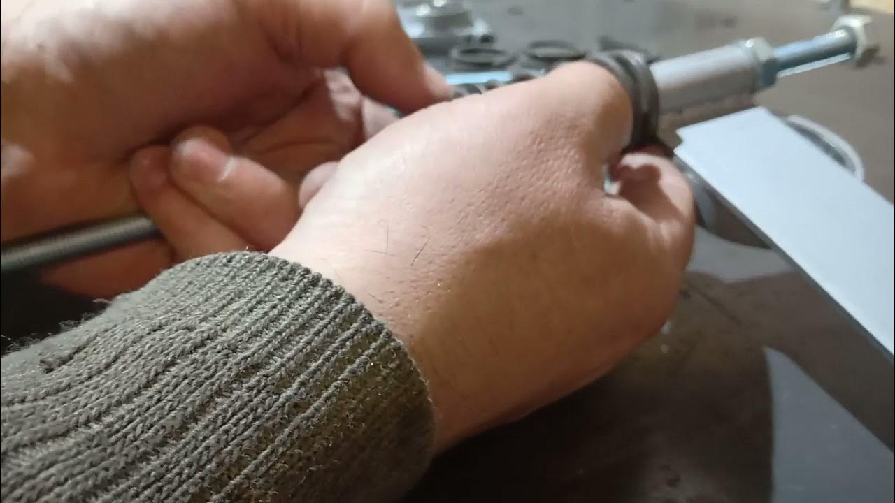 Классная самоделка. Прижимное для фуганка. - YouTube