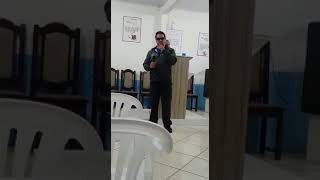 MEU pai cantando na igreja