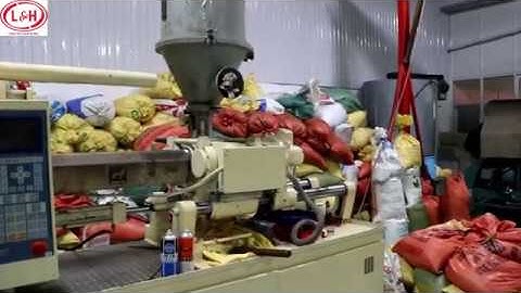 VIDEO dây chuyền máy ép nhựa tự động|Plastic injection machine