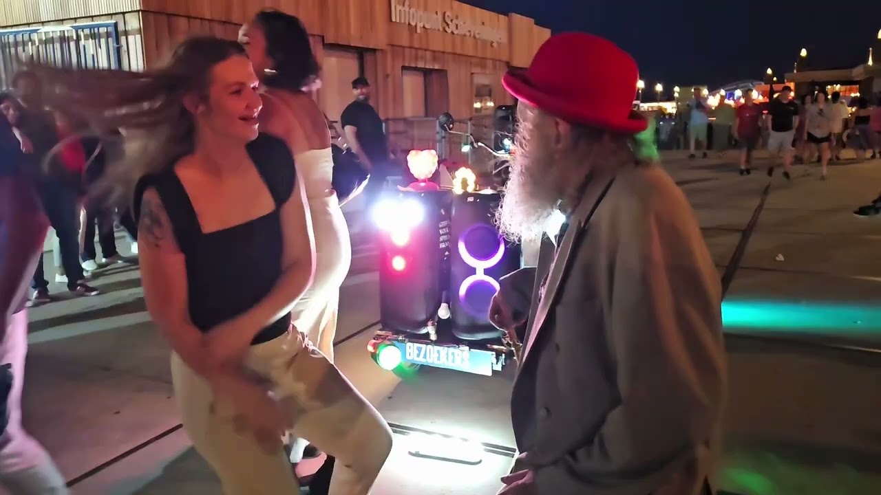 Op stap met swing opa een avond Scheveningen