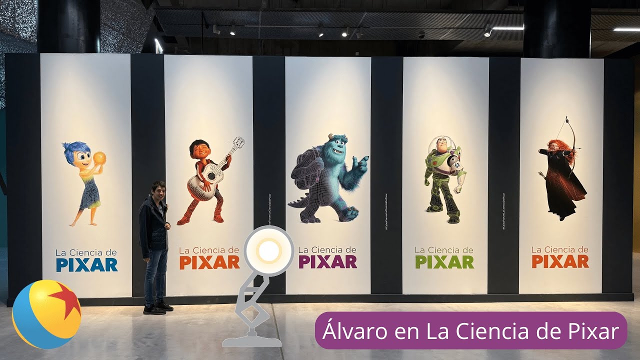 Álvaro en la exposición de Pixar | Sevilla Accesible