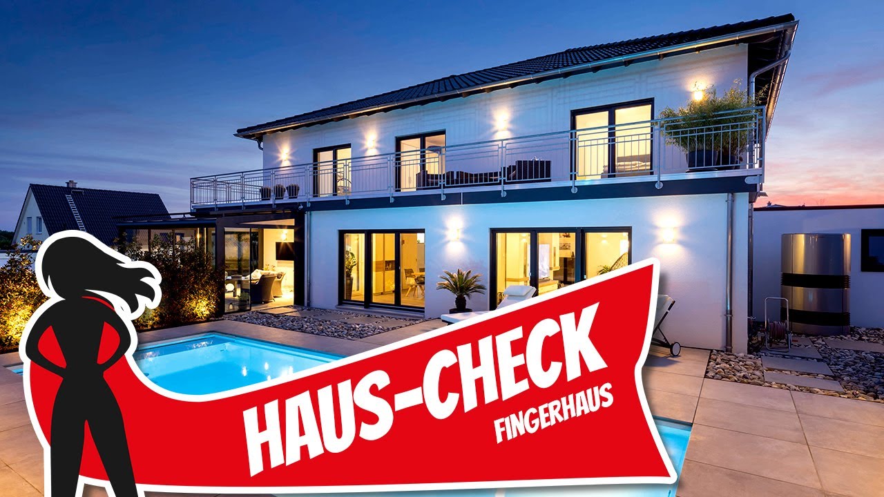 Haus-Check: Stadtvilla mit Einliegerwohnung & Pool für große Familie von Fingerhaus | Hausbau Helden