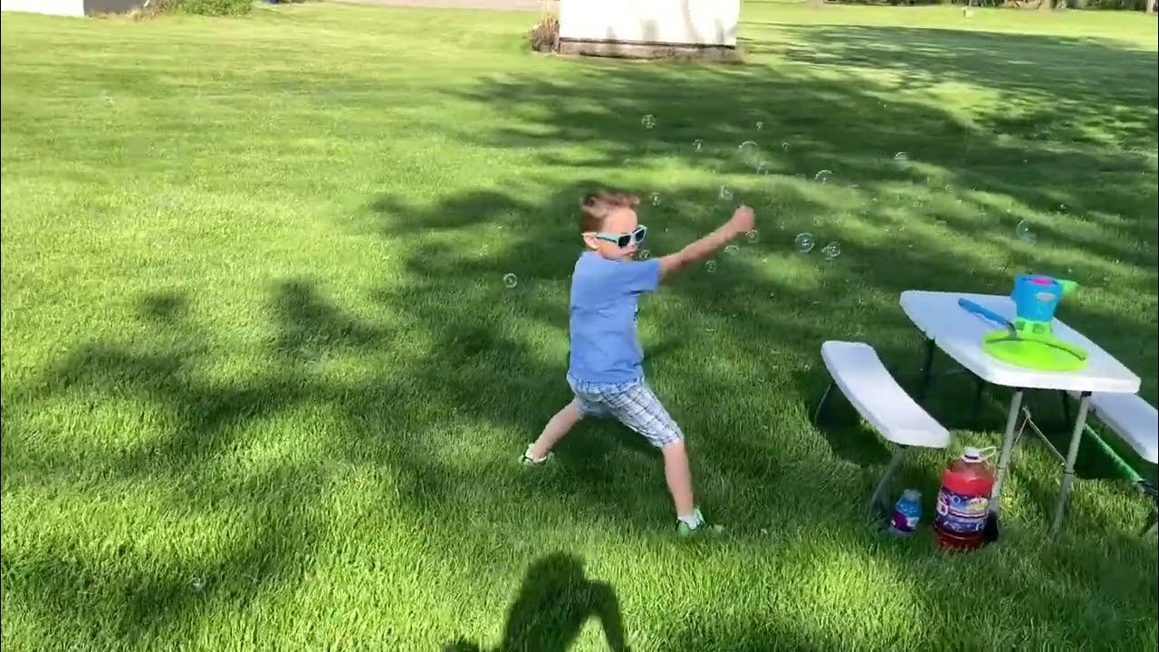 BryMavMan How to Catch a Bubble Without Popping It & Smashing Bubbles