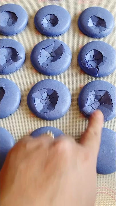 Try this if you’re struggling with weak macaron tops #shorts #macarons