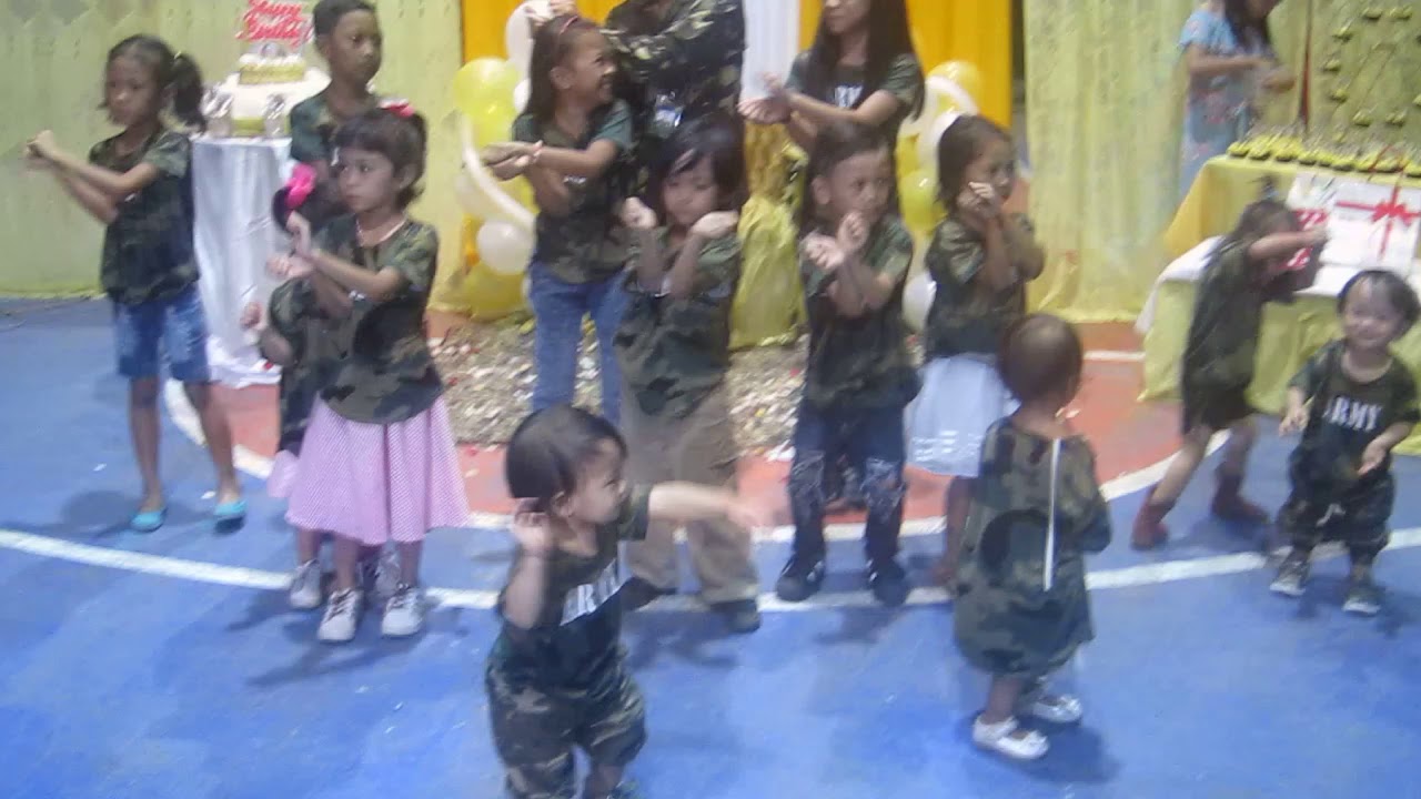 Baby Shark Dance with ARMY Granny Mommy@ 70th Birthday - YouTube