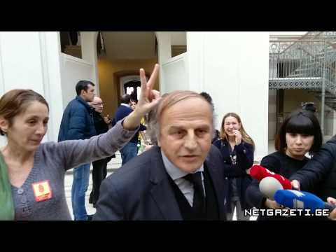 პარტიზანი მებაღეები თბილისის საკრებულოდან გამოაძევეს