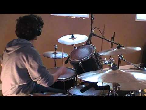 Voltando com um DrumCover hein! Então… o DrumCover, por menos valoriz