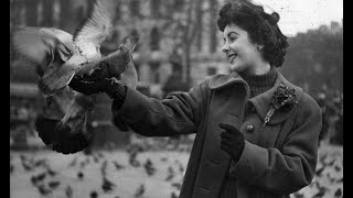 Elizabeth Taylor - Candid Footage