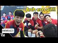 Hậu trường: Jack lên dây cót tinh thần anh em trong phòng thay đồ trước giờ G trận bóng All Stars