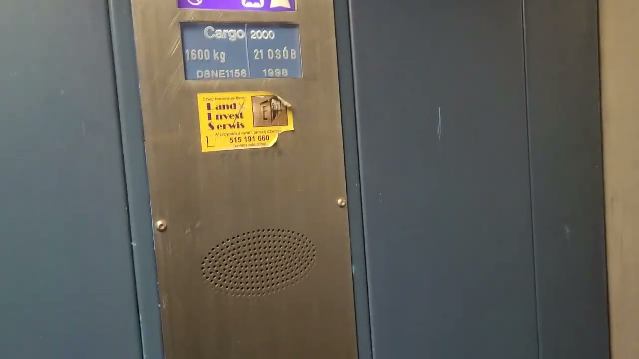 Gdy się utknie w windzie...