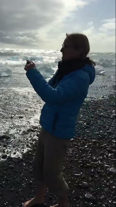 冰岛的钻石海岸 Diamond Beach Iceland, huge diamonds are everywhere on the ...