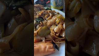 Thai Express Pad See Ew and Spring roll food dinnerideas dinner thaifood