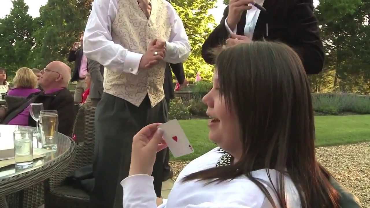 Wedding Magician Berkshire - Professional Magician for Hire - Roger Lapin