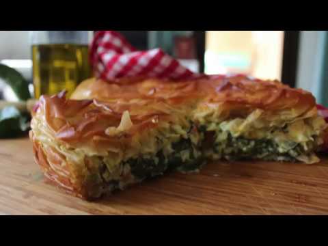 Super easy and quick snack! Perfect for tea time! Ingredients: 1 Tbsp oil 1 Tbsp Minced Garlic 1/2 c. 