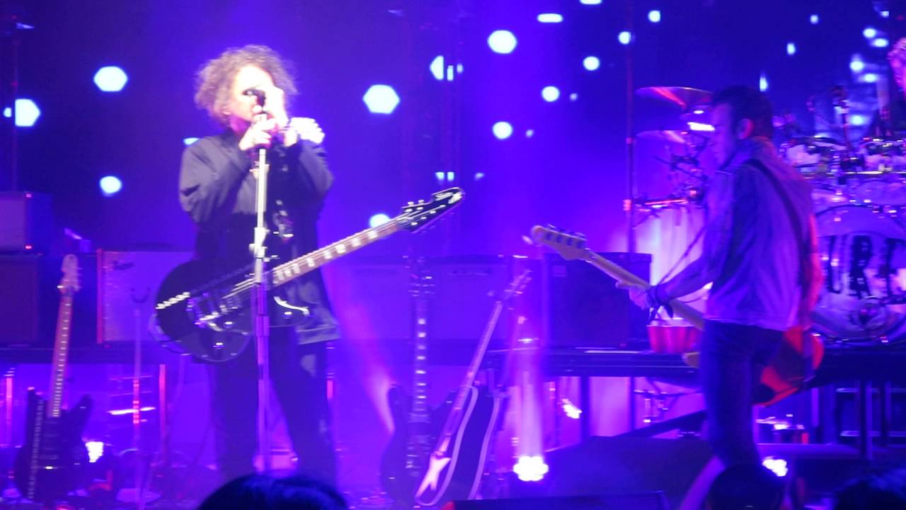 The Cure Dressing Up (Live Shoreline Amphitheatre 5/26/16) YouTube
