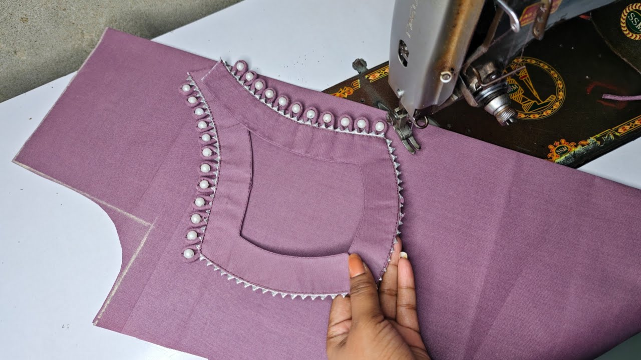 ज्वेलरी वाला unique neck design जो सूट को और भी सुंदर बना दे 