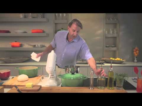 baking-bread-with-a-le-creuset-dutch-oven