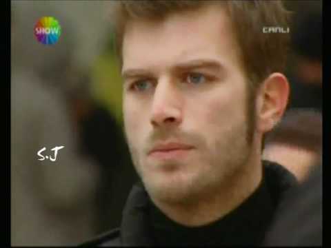     27 11 2011كيفانج في جنازة سلمى1