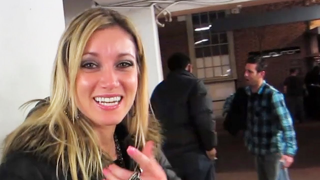 PUBLIC PRANKING vlogs in spanish