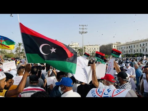 مظاهرات في طرابلس للتنديد بسحب البرلمان الثقة من حكومة الوحدة الوطنية 🇱🇾