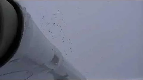Cessna 182T melting Ice off the Wings