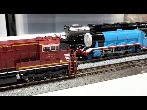 N Scale Bachmann Gordon, Kato Big Boy, plus Norfolk Southern Atlanta - trains in action