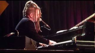 Video thumbnail of "Duke Special - Dancing Trees (Prague)"