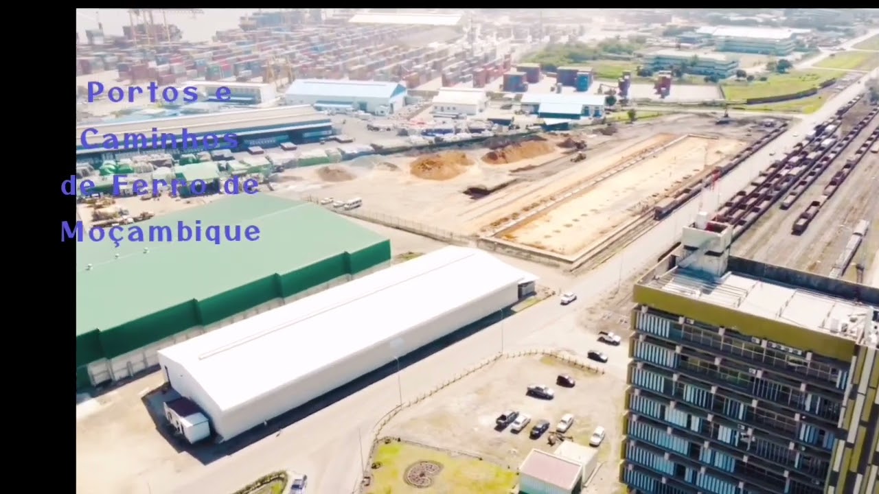 Porto e Caminhos de Ferro de Moçambique - Cidade da Beira
