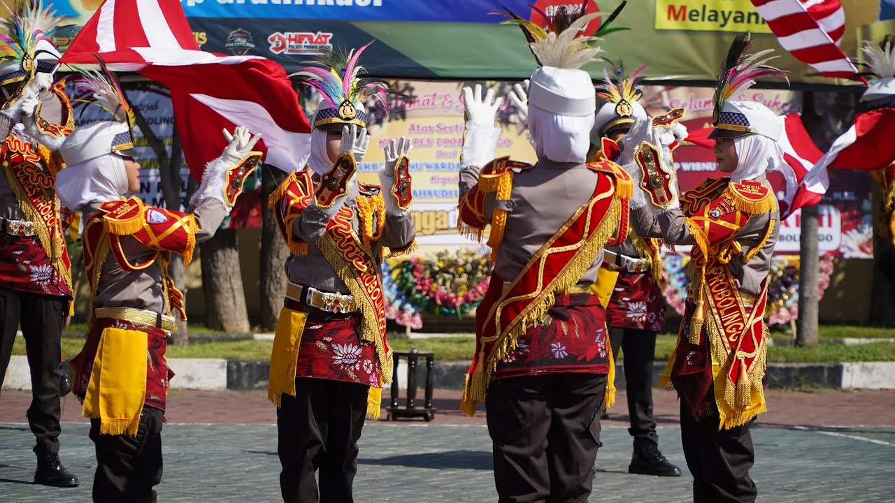 ATRAKSI BUDAYA POLISI CILIK POLRES KABUPATEN PROBOLINGGO DALAM PENYAMBUTAN KAPOLDA JAWA TIMUR