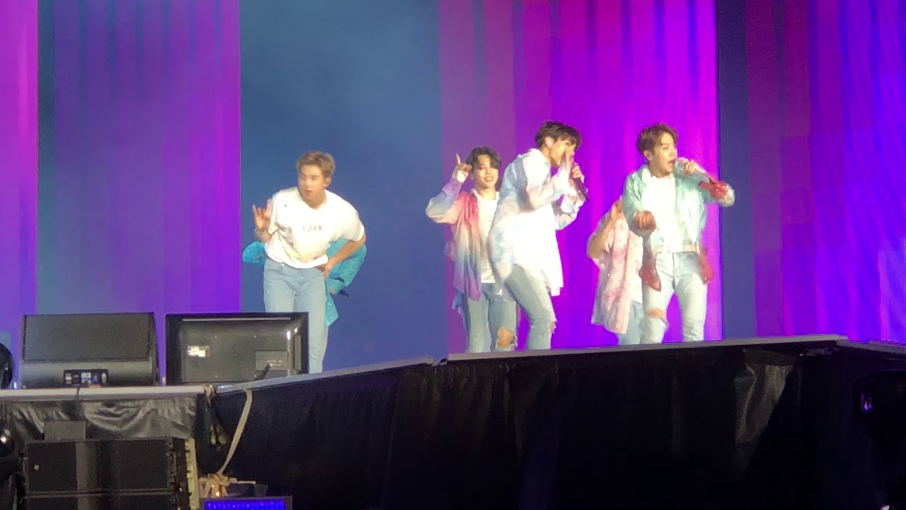 190504 BTS - Boy With Luv | SYS Tour in LA Rose Bowl