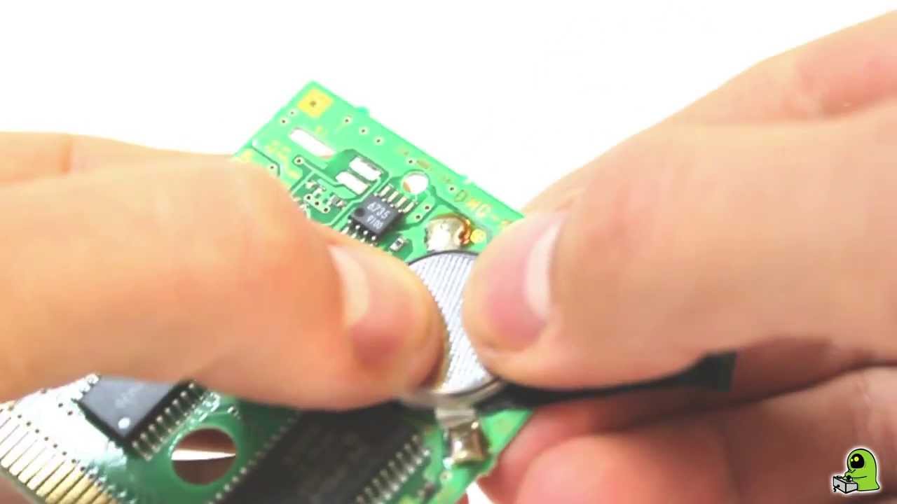 HOW TO REPLACE GAME BOY GAME BATTERIES ON THE LEVEL YouTube