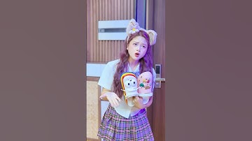 Besties Fix Each Other’s Shoes 😍 #lilymeow #lilymiumiu #couplegoals #schoolcrush #schooldrama