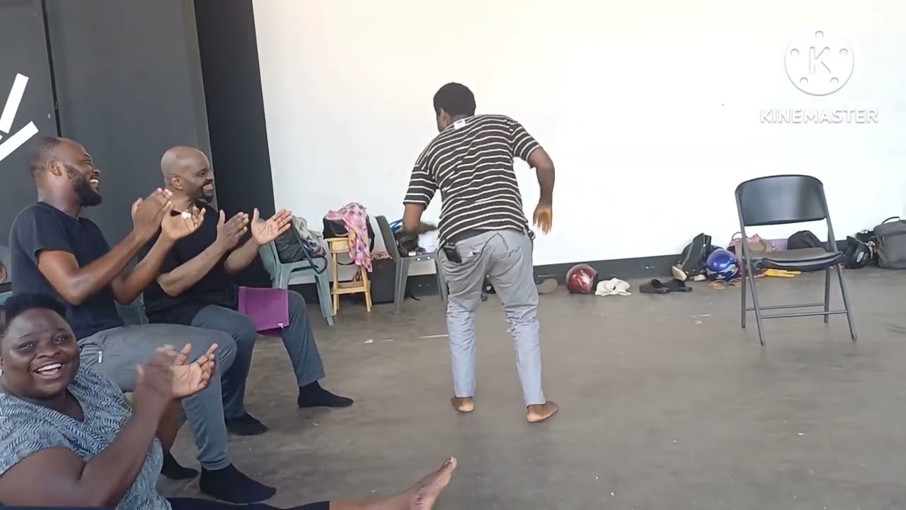 Un atelier sur l'être rythmique avec Abossolo Mbo Émil. une expérience unique et enrichissante.