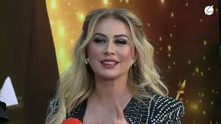 Roza Zərgərli Qırmızı Xalıda - Gül Kimi Şou