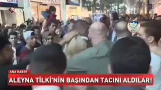 Aleyna Ti̇lki̇ni̇ Tacini Çalan Çocuk