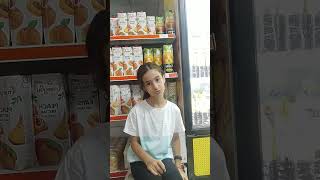 Bugün Eczaneye Gi̇tti̇m - 8Li̇ Kizlar