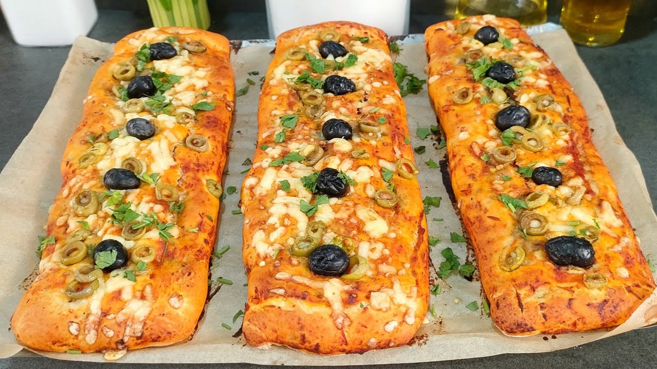 من كثرة البنة تاعها قالولي ديرهالنا كل يوم 😍 صندويشات البيتزا بعجينة خفيفة وحشو معسل للقلب ماتراطيوش