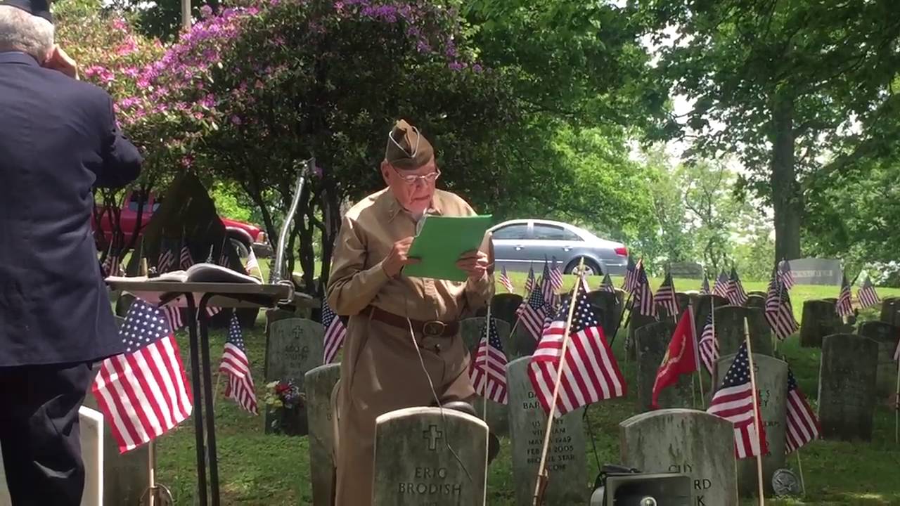 World War II Army veteran sings National Anthem at Memorial Day ...