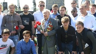 Спартаковцы возложили цветы к мемориалу героям Великой Отечественной войны