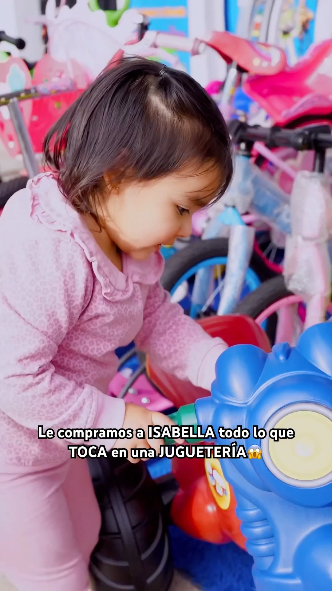 LE COMPRÉ TODO LO QUE TOCA EN UNA JUGUETERÍA A MI HIJA?