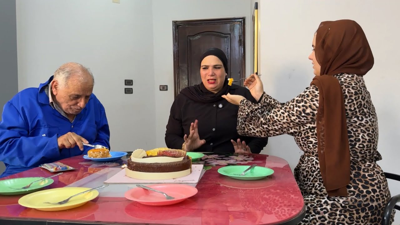 عزم ابوه وحماته واستخبى عشان يشوف زوجته هتعامله ازاى وطلقها فورا! شوف حصل اى