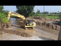 Komatsu hydraulic excavator earth work